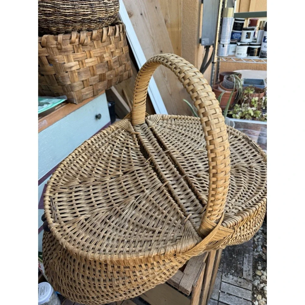 Vintage Picnic Basket Large Wicker Buttocks Style w/Lid Leather Detail Storage